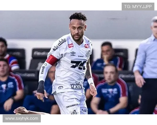 桑托斯强调替补阵容需提升能量全力以赴争取胜利